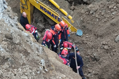 Trabzon'da göçük altında kalan iş makinesi operatörü kurtarıldı