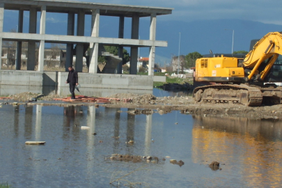 Balıkesir Burhaniye' de çevre felaketi yaşanıyor