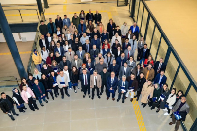 Bursa Uludağ Üniversitesi'nde başarılı akademisyenler rektörle buluştu