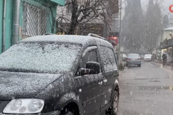 Bursalılardan kar yağışı yorumu: Ramazan bereketi