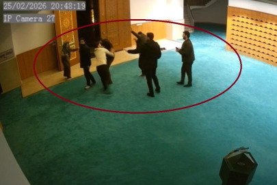 Diyarbakır'da ayakkabısının kaybolduğunu söyleyip cami görevlilerine saldırdı