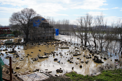 Edirne'de tarihi Evliya Kasım Paşa Camii'ni taşkın suları vurdu