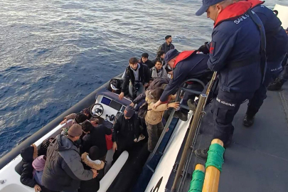 Muğla'da 25 düzensiz göçmen ve 2 göçmen kaçakçılığı şüphelisi yakalandı