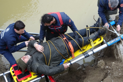 Samsun'da bisikletiyle ırmağa düşen vatandaş kurtarıldı