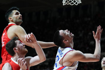 12 Dev Adam'dan kritik zafer! Dünya Kupası yolunda Sırbistan'ı geçtik