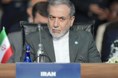 Arakçi: Hamaney ve Cumhurbaşkanı Pezeşkiyan bildiğim kadarıyla hayattalar