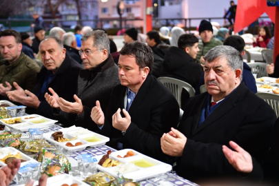 Bursa'da Başkan Erkan Aydın vatandaşlarla gönül sofrasında buluştu