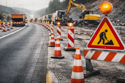 Bursa-İnegöl yolunda çalışmalar sürüyor: Ulaşım servis yolundan sağlanıyor