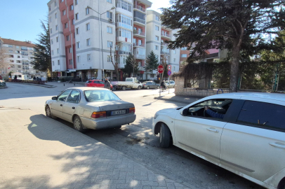 Eskişehir'de basılı kalan otomobil kornası pazar günü vatandaşların kabusu oldu