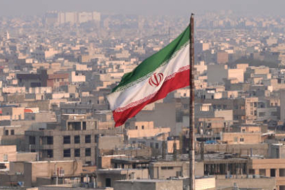 Hamaney'in kızı, damadı, torunu ve gelini hayatını kaybetti