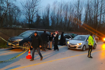 Sakarya'da SUV tipi araç otomobile ok gibi saplandı: 1 ölü, 1 yaralı