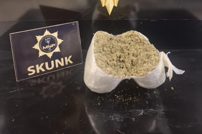 Muş’ta yolcu otobüsünde 2 kilo 72 gram skunk ele geçirildi