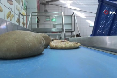 Bursa'da BESAŞ'ın Ramazan pidesine yoğun ilgi