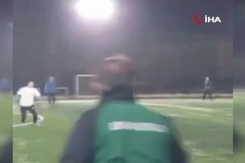 Bursa'da halı sahada kalp krizi geçiren eski futbolcunun o anları ortaya çıktı