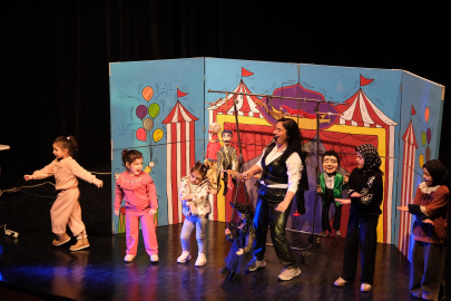 Bursa Yıldırım Belediyesi’nden çocuklara ücretsiz kukla gösterisi