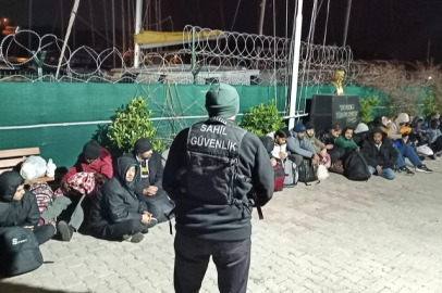 İzmir'de 25 düzensiz göçmen yakalandı