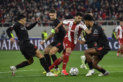 Ünlü futbolcudan savaş kararı: "Vatanım Tehlikede" diyerek harekete geçti!