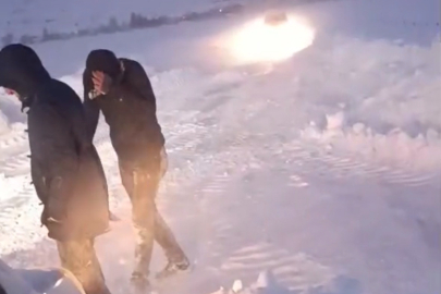 Bingöl’de tipi nedeniyle mahsur kalan araçlar kurtarıldı