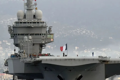 İngiltere ve Yunanistan'dan sonra Fransa'dan kritik hamle! Amiral gemisi Akdeniz'e gidiyor