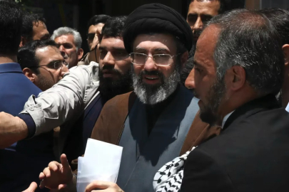 İran’da yeni lider oğul Hamaney iddiası!