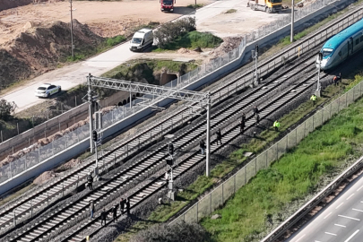 Kocaeli'de yüksek hızlı trenin çarptığı kişi hayatını yitirdi