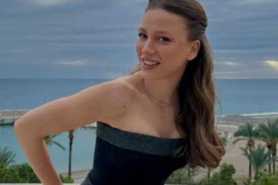 Paris Moda Haftası'nda herkes Serenay Sarıkaya'yı konuştu