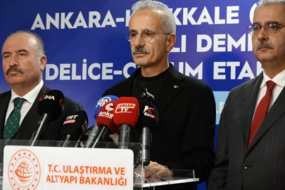 Bakan Uraloğlu’ndan ‘Süper Hızlı Tren’ açıklaması: Bursa da hızlı tren projeleriyle ulaşımda yeni döneme hazırlanıyor