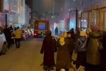 İstanbul Bağcılar'da okulda çıkan yangını itfaiye ekibi söndürdü