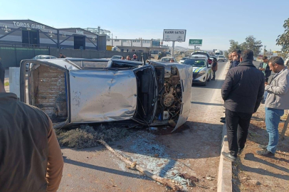 Şanlıurfa'da otomobil devrildi: 3 yaralı