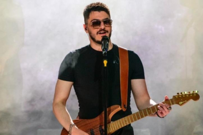 Semicenk evinde bayıldı! Apar topar hastaneye kaldırıldı