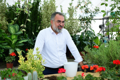 Süs bitkileri üretimi Bursa Kestel Belediyesi ile dünya pazarına açılıyor