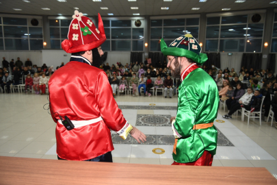 Bursa Ovaakça karagöz ve sihirbazlık gösterisiyle şenlendi