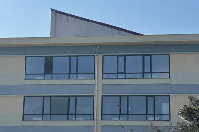 Çanakkale'de lise öğrencisi okulun 3. katından atlayarak hayatını kaybetti