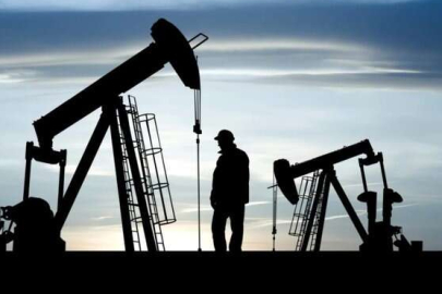 Dev bankadan 'petrol' uyarısı! '100 doları aşabilir'