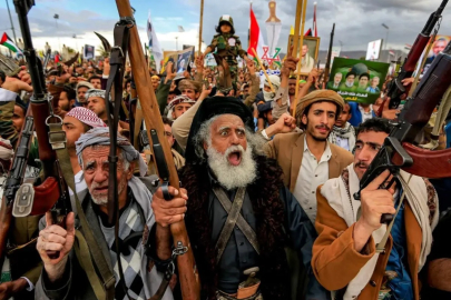 Husiler: Ellerimiz tetikte bekliyoruz