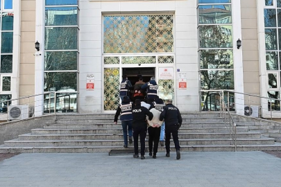 Kırşehir'de kendilerini polis olarak tanıtıp dolandırdılar: 3 kişi tutuklandı