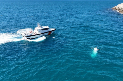 Antalya'da balıkçı teknesi battı: 3 kişi son anda kurtuldu