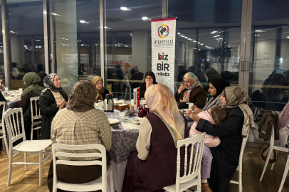 İHH Bursa Şubesi yönetimi, yabancı uyruklu öğrenciler iftarda buluştu