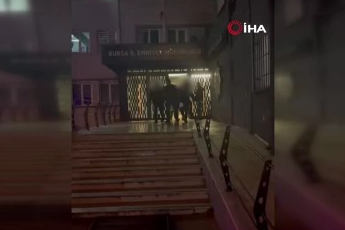 Bursa’da ‘dur’ ihtarına uymadı, evinden uyuşturucu ve silah çıktı