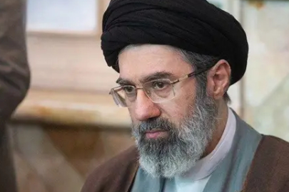 İran'ın yeni dini liderini Hüseyin Ali Eshkevari duyurdu: Mücteba Hamaney ile devam edilecek