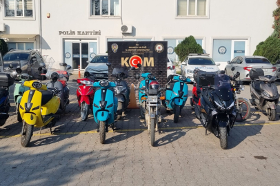 Sakarya'da motosiklette vergi ve ehliyet dolandırıcılarına 19 ilde operasyon: 3 tutuklama