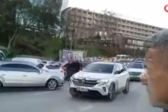 Bursa'da esnaf trafiğe takılmamak için iftara koşuyor