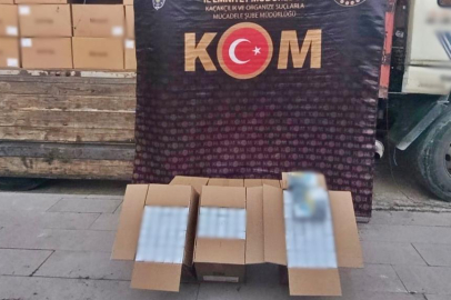 Afyonkarahisar'da bir kamyonda 4 milyon 100 bin adet makaron ele geçirildi