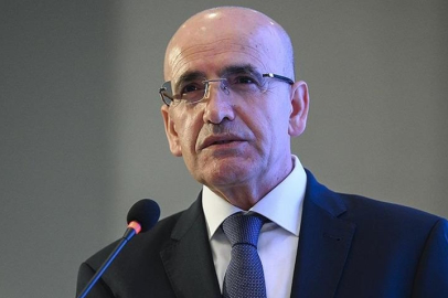 Bakan Şimşek'ten 'petrol' mesajı 'Geçici olabileceğine işaret ediyor'