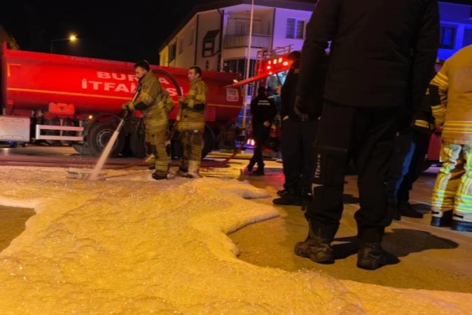 Bursa'da gaz paniği! Çakmak çaktı, patlama...