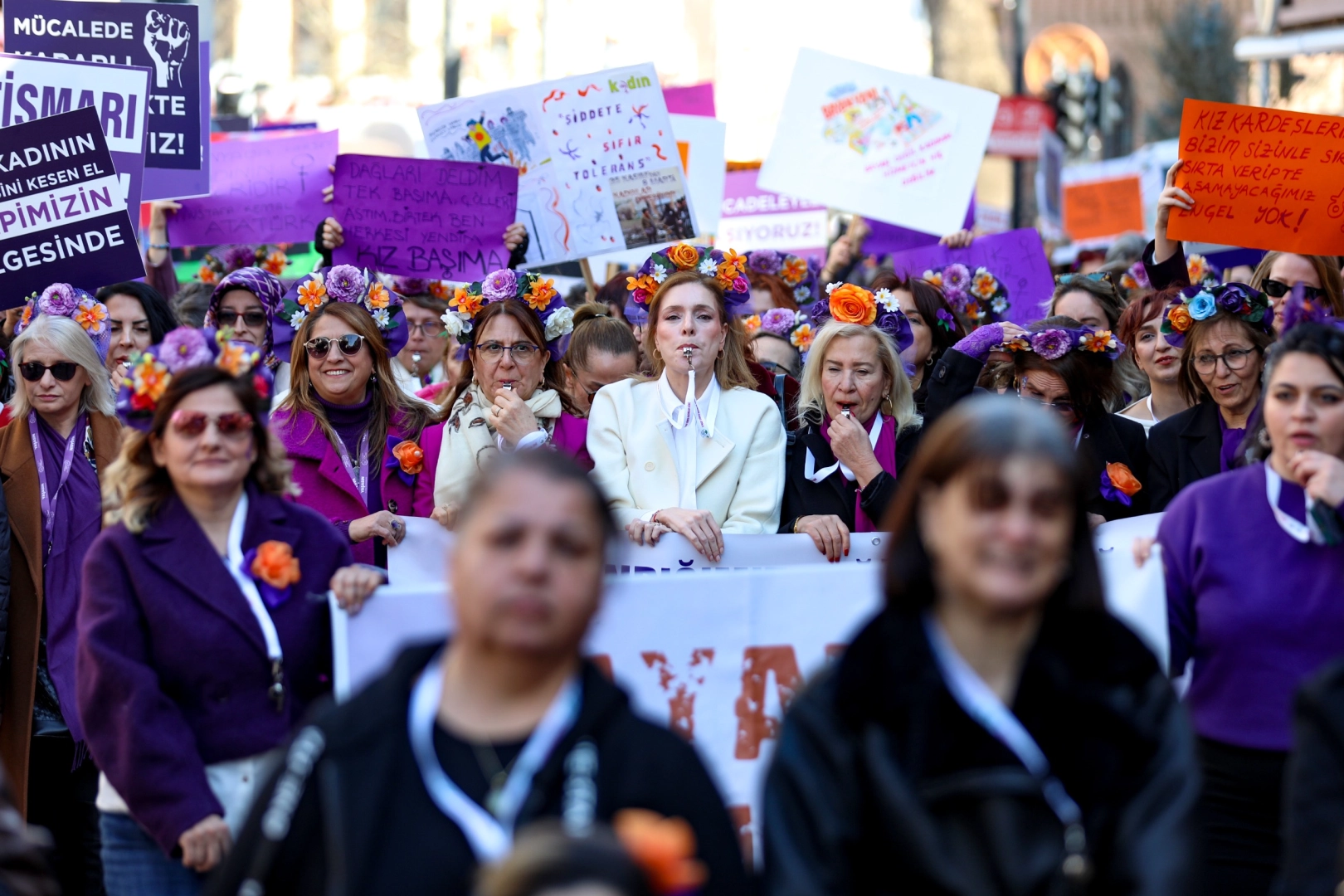 Bursa'da kadınlar 8 Mart'ta eşitlik ve dayanışma için yürüdü