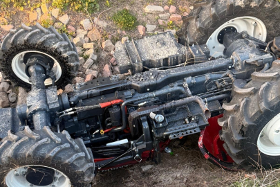 Mersin Tarsus’ta traktör devrildi: 1 ölü