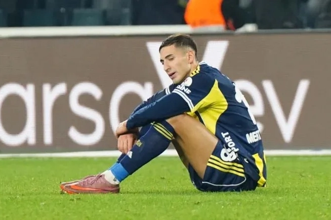 Mert Müldür'den nişanlısını hedef alan Fenerbahçe taraftarına tepki