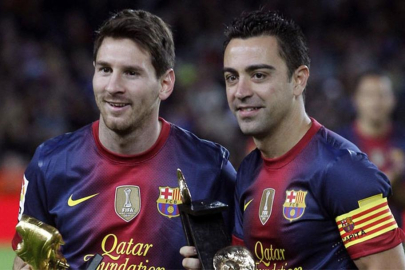 Xavi, Laporta'nın Messi'nin Barcelona'ya dönüşünü engellediğini söyledi