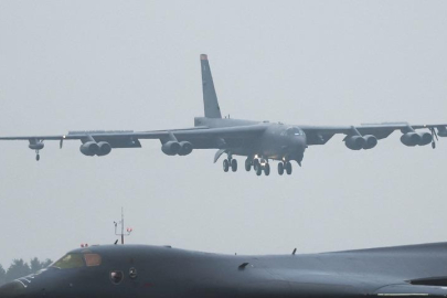 ABD'ye ait B-52 bombardıman uçakları İngiltere'deki RAF Fairford Üssü'ne ulaştı